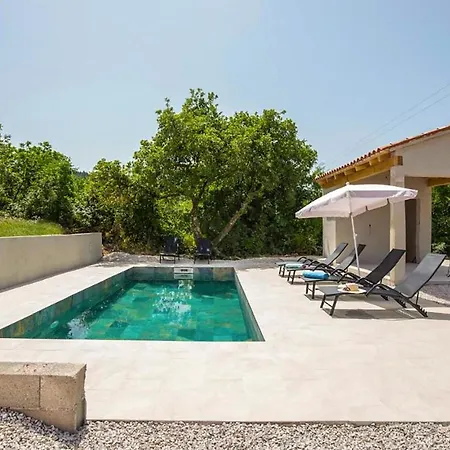 1 Bedroom Stunning In