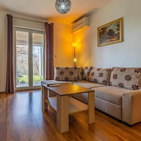 דירה 1 Bedroom Stunning In