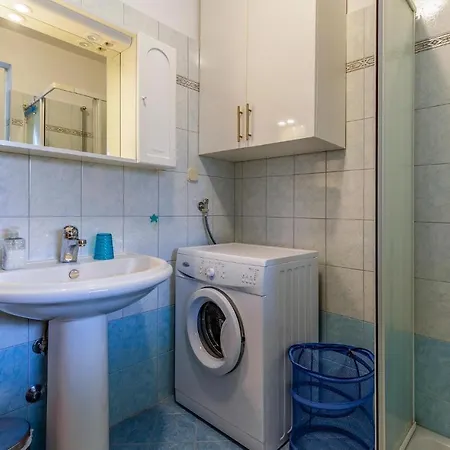 1 Bedroom Stunning In *